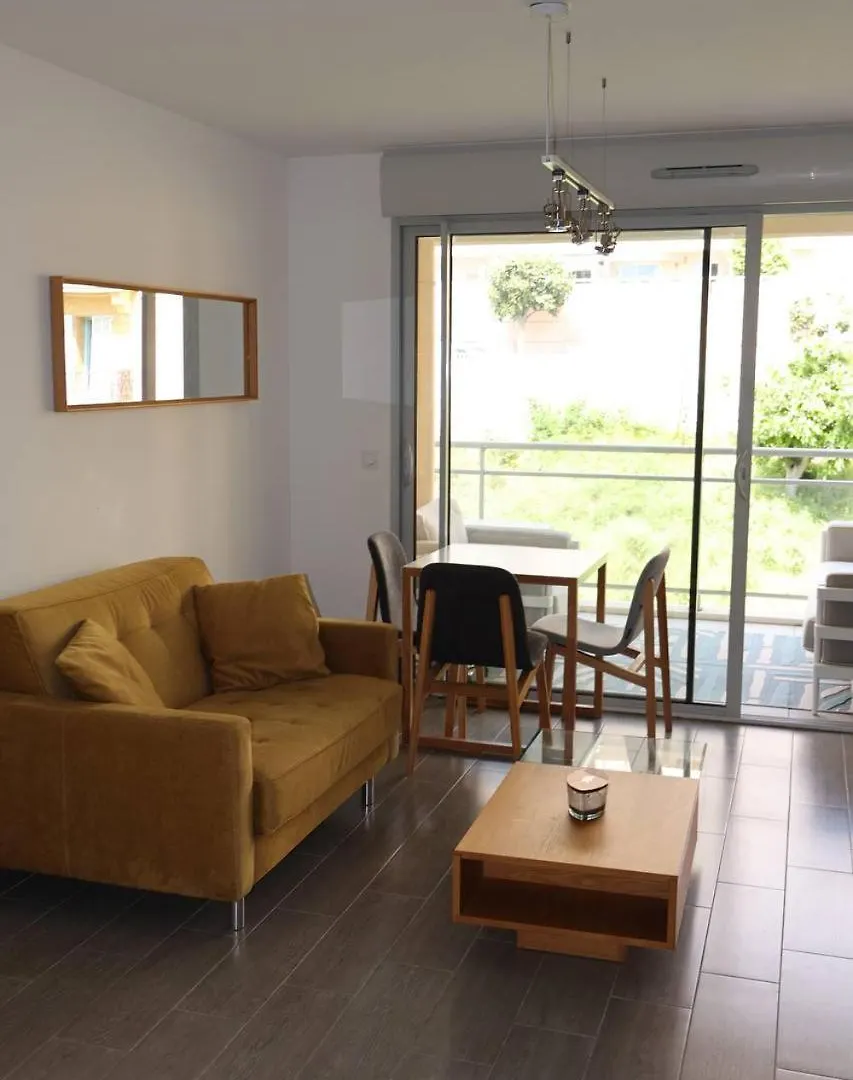 Stunning 1 Bedroom Apartment 5 Minutes To Monaco Racetrack - Perfect For Grand Prix Beausoleil Apartmanhotel